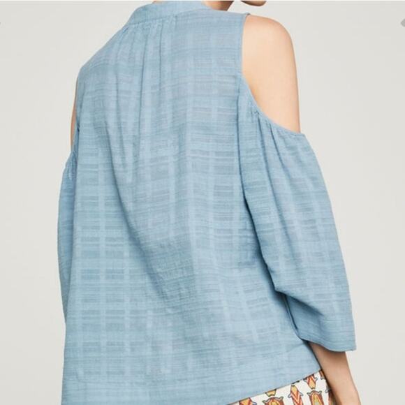 BCBGMaxazria | Elin Blue Cold Shoulder Textured Cotton Relaxed Fit Top - Picture 2 of 11